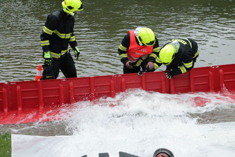 Two-chamber anti-flood bag - 